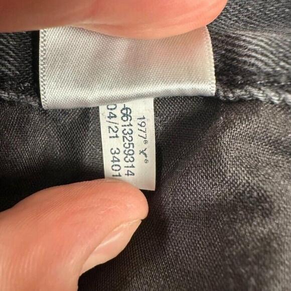 American Eagle Jeans Womens 12 Relaxed Mom Distressed Holes Baggy Motherhood - Picture 8 of 13